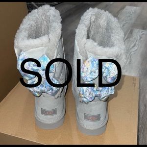 UGG Bailey Bow Abstract Splatter Seal Grey Boots